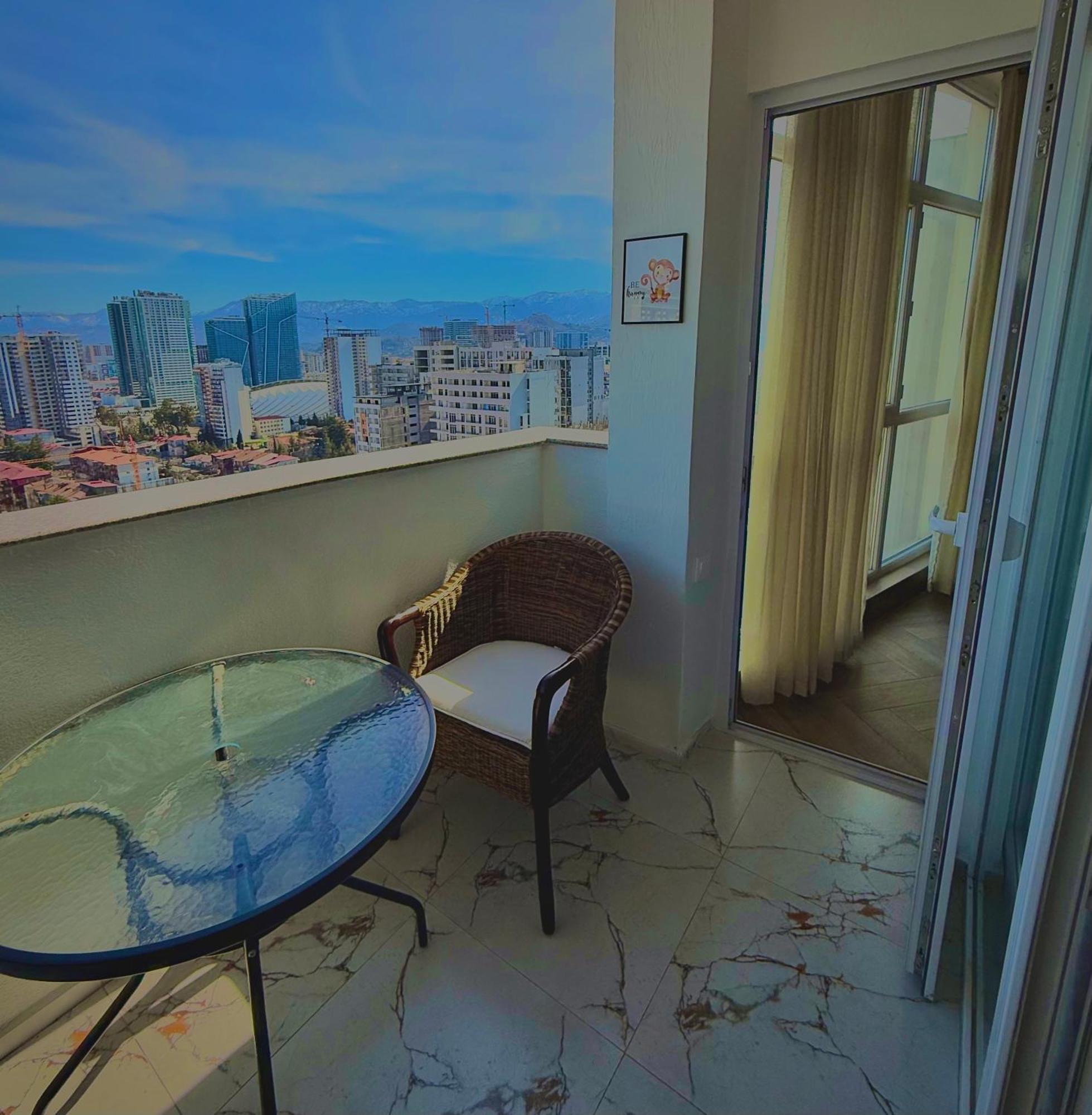Tamuna'S Cozy Apartment Batumi Exterior photo